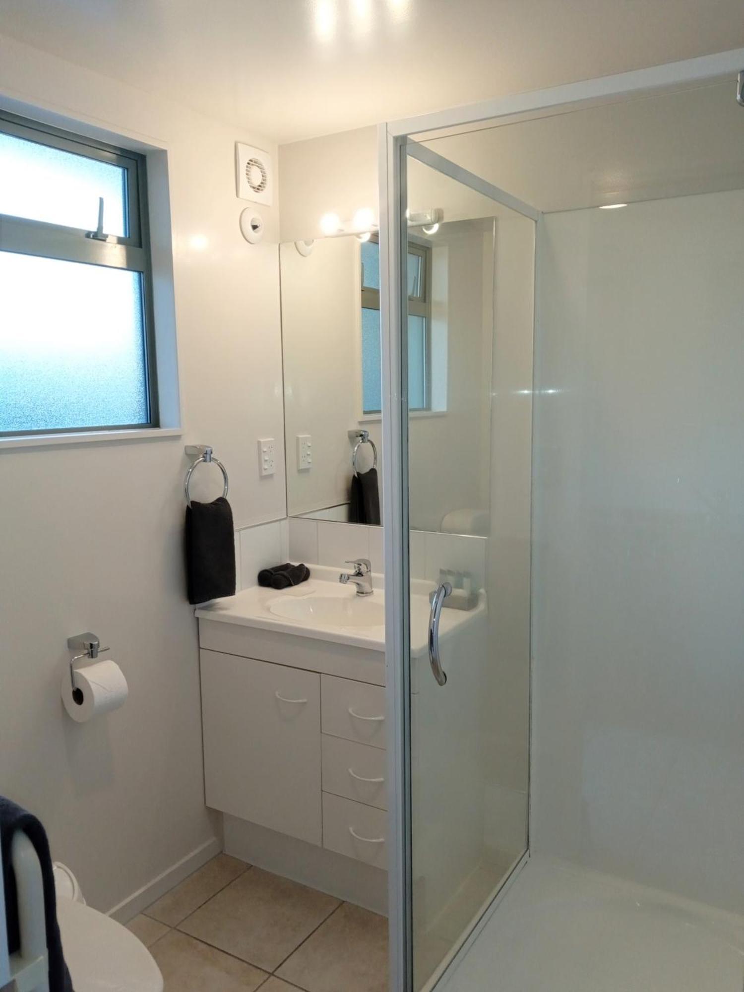 La Rochelle Motel Akaroa Bagian luar foto