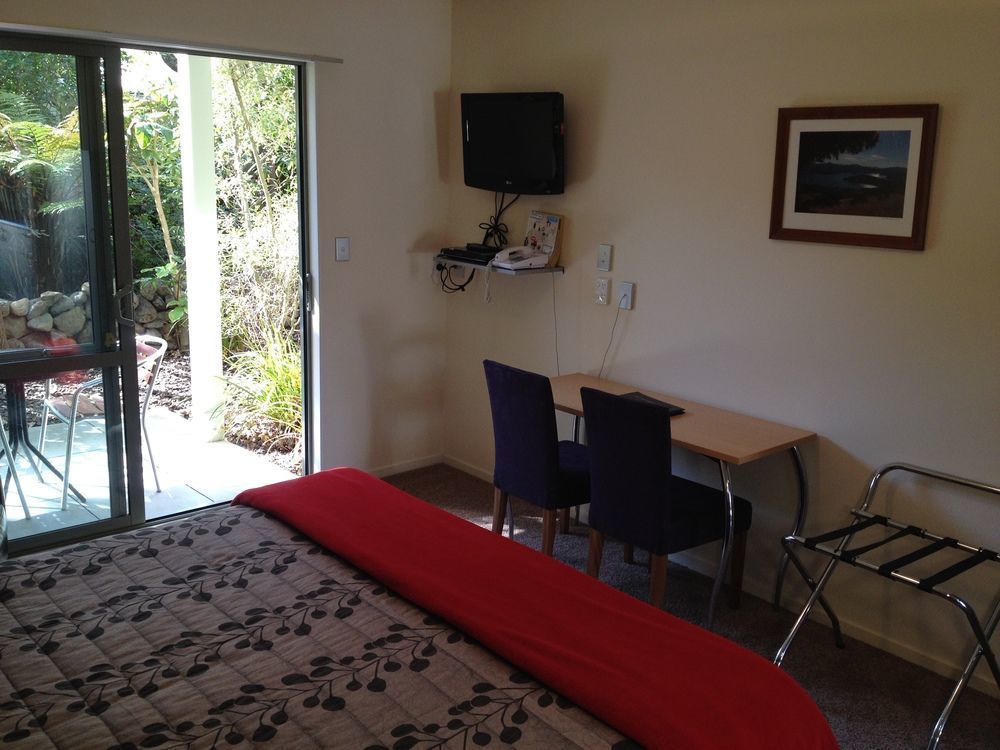 La Rochelle Motel Akaroa Bagian luar foto
